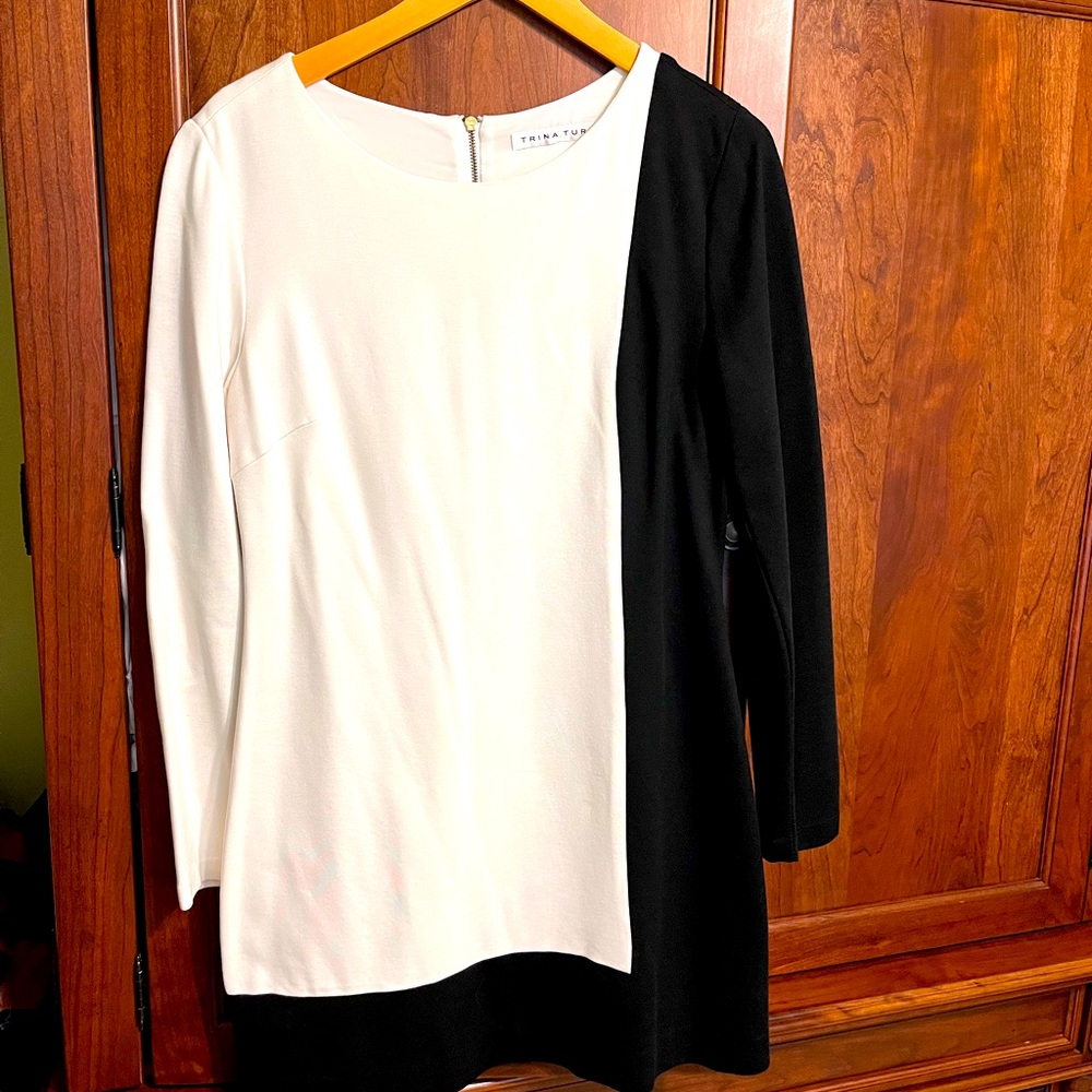 Trina Turk Solid Ponte Cubist Dress, Size 6 Black White Colorblock long sleeve